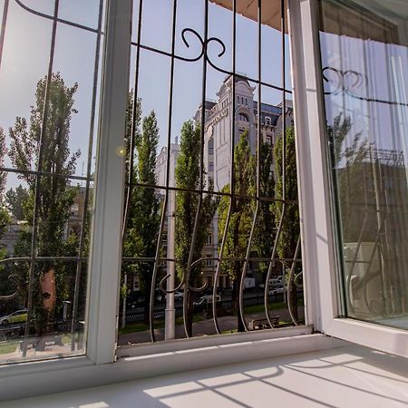 Big Jacuzzi , Sauna , Khreshchatyk Apartments キエフ エクステリア 写真