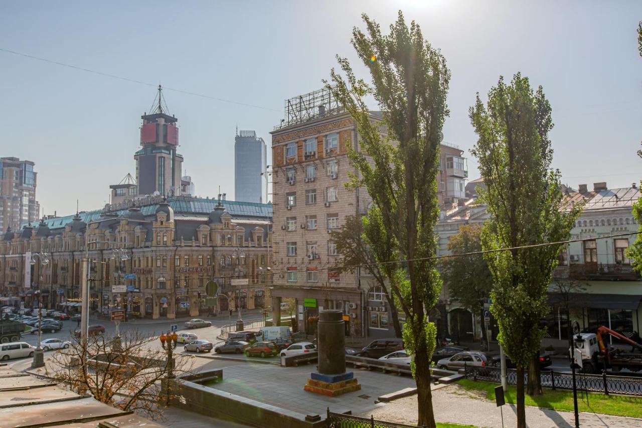 Big Jacuzzi , Sauna , Khreshchatyk Apartments キエフ エクステリア 写真