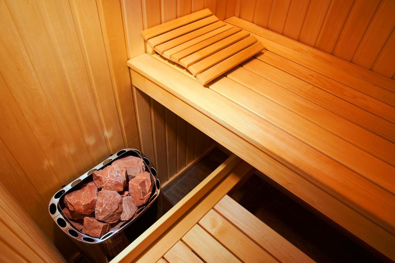 Big Jacuzzi , Sauna , Khreshchatyk Apartments キエフ エクステリア 写真