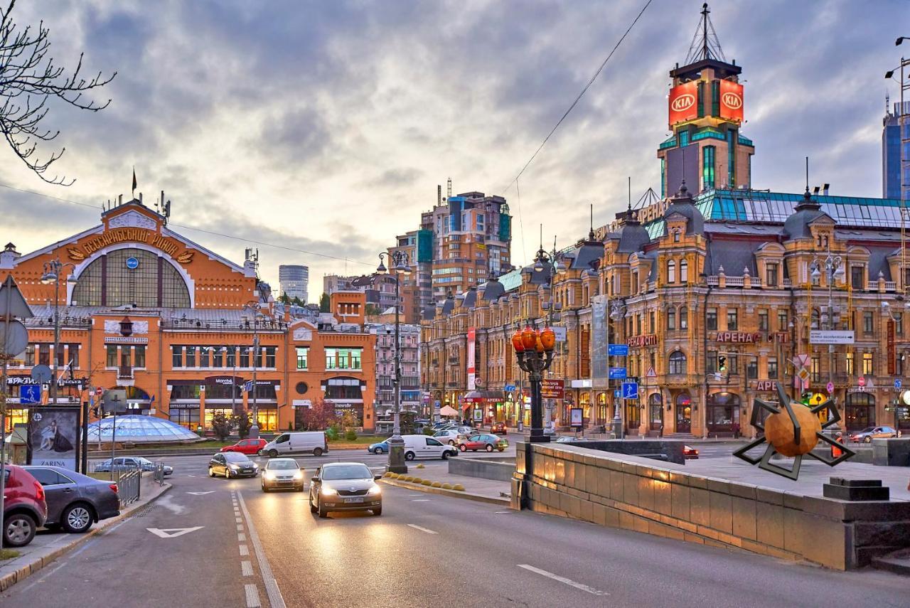 Big Jacuzzi , Sauna , Khreshchatyk Apartments キエフ エクステリア 写真