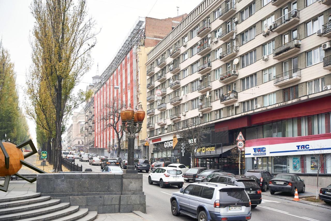 Big Jacuzzi , Sauna , Khreshchatyk Apartments キエフ エクステリア 写真
